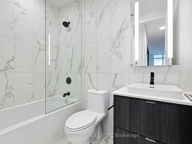 858 Dupont St #Penthouse 28 — Photo 11