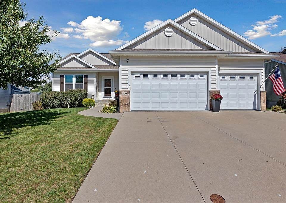 1st image of 770 Oak Park Cir
