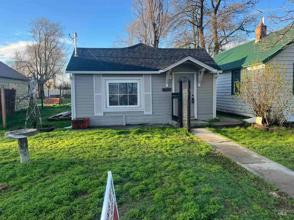 917 Franklin St, Marsing, ID 83639