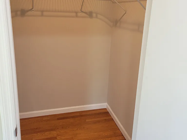 112 Hendricks Blvd — Photo 11