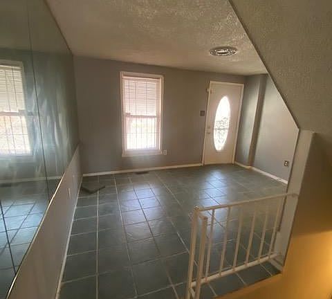 5th image of 1511 Penrose Ave