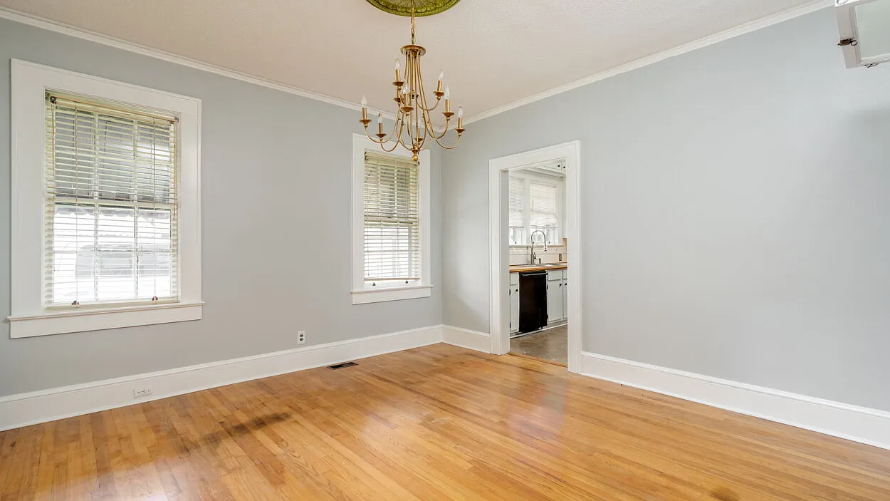 3 bed, 2.0 bath, 1619 sqft, $1,275 — Photo 3