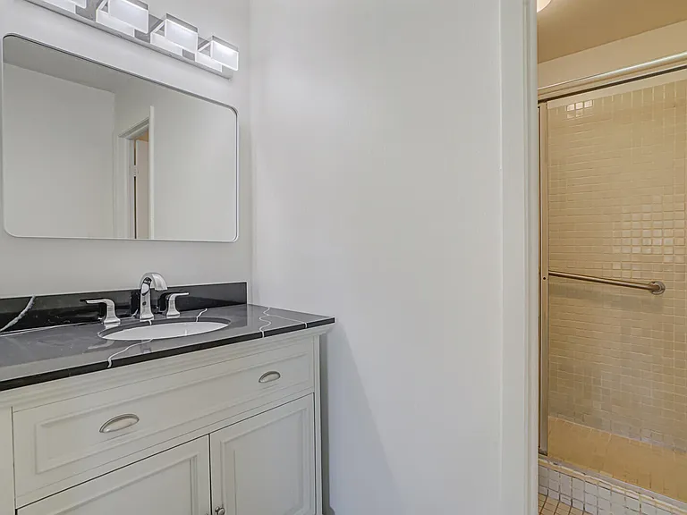 30 Kensington Ln — Photo 20