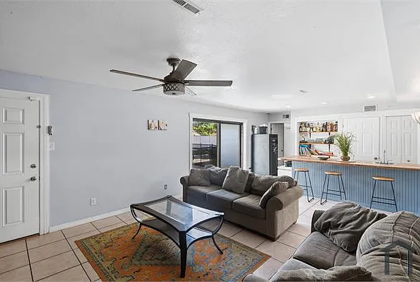 1307 Baltimore Dr — Photo 9