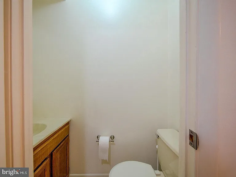 1001 Winfield Ct — Photo 11