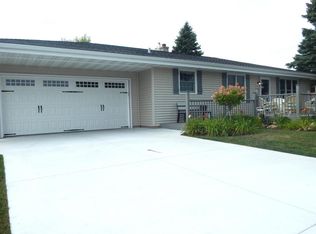 448 Samuel Cir, Plymouth, WI 53073