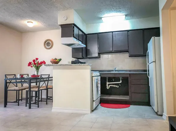 2718 Violet St APT 5, Pasadena, TX 77503