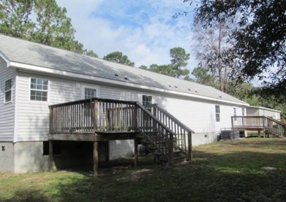 3 bed, 1031 sqft, $1,250 — Photo 2