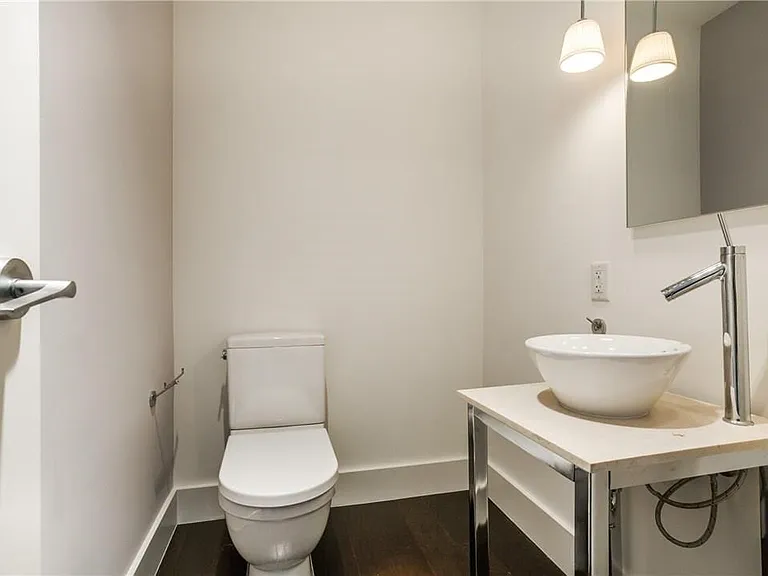 2200 Victory Ave #707 — Photo 19
