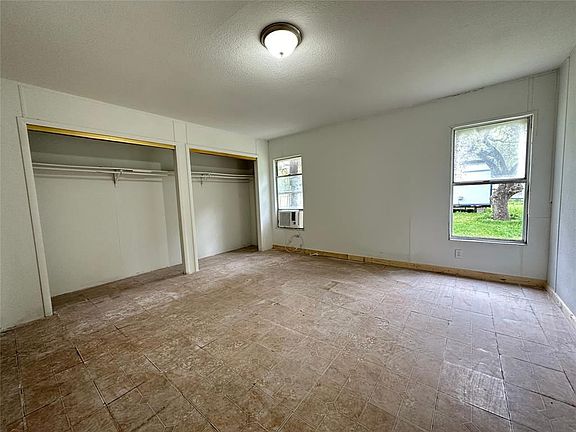 4th image of 2200 Allred Dr #A