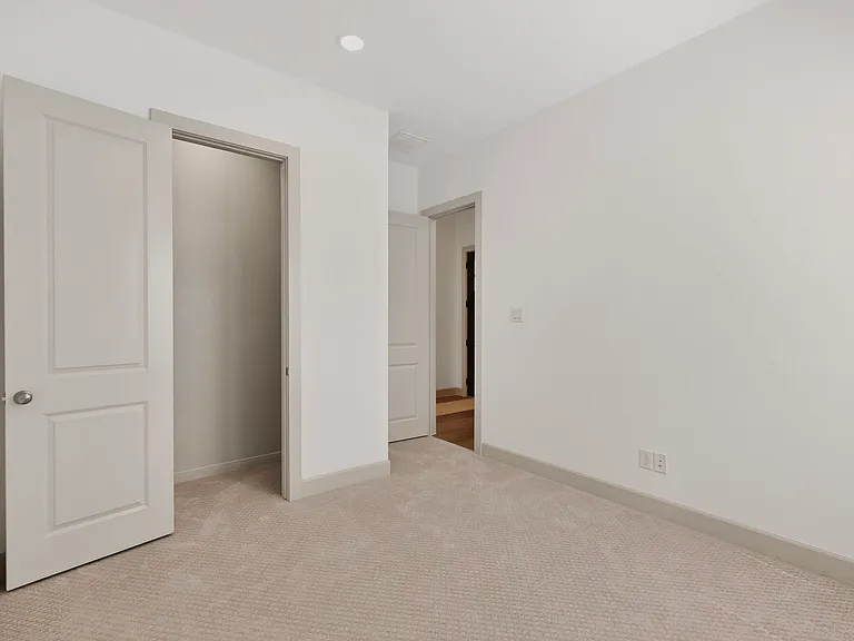 4013 Chastetree Ln — Photo 17