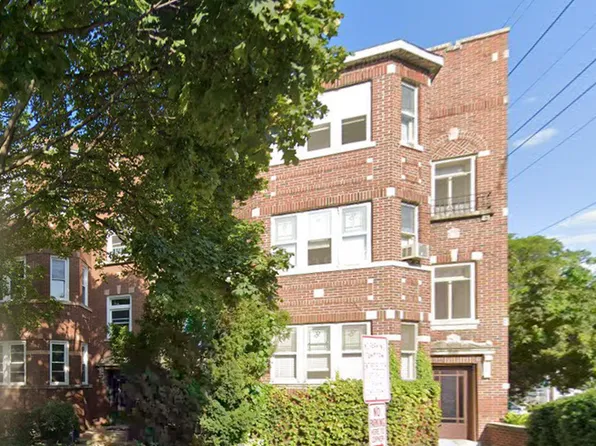 8105 Keating Ave APT 2, Skokie, IL 60076