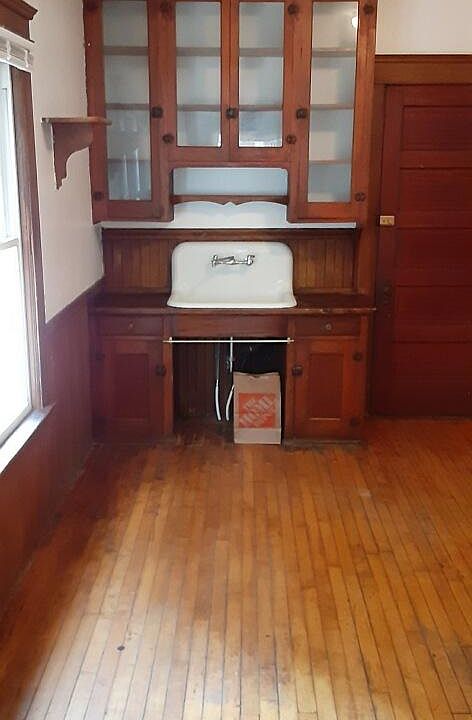 2nd image of 2183 Professor Ave Unit 1