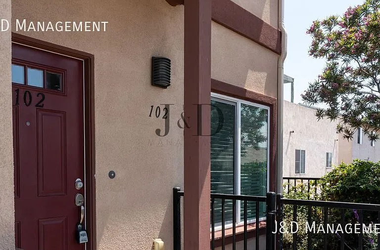 8137 Cascio Ct #102 — Photo 30