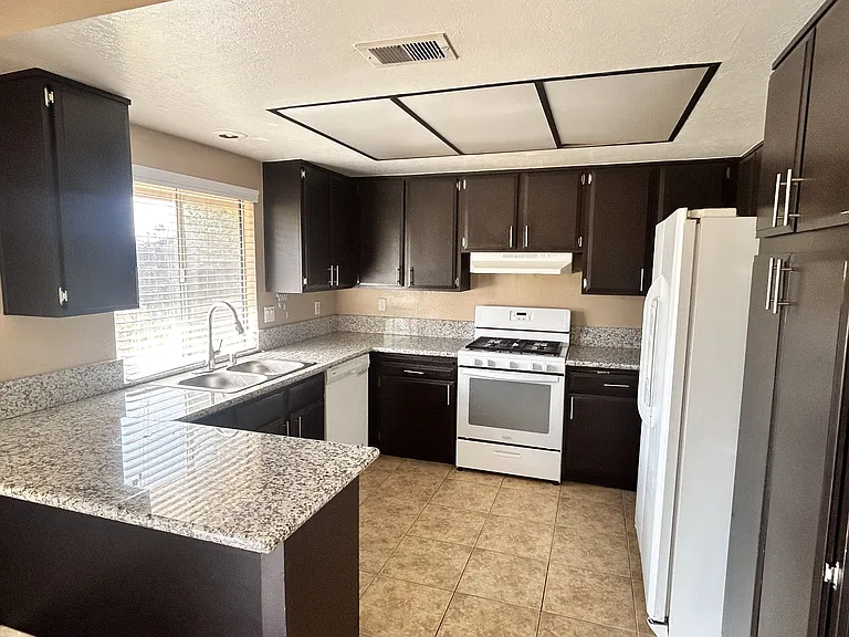 13821 Ramsdell Dr — Photo 4