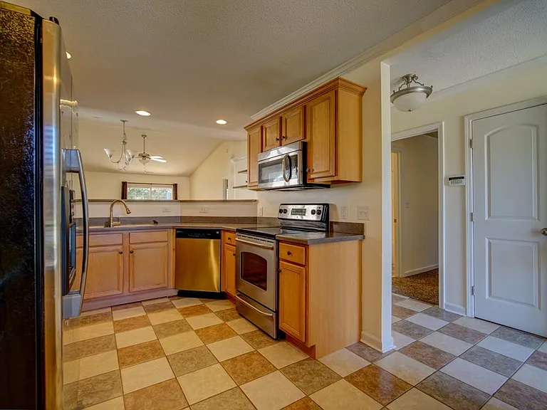 705 W Sago Ct — Photo 5