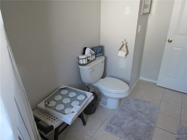 28 E River Rd #2-1 — Photo 17