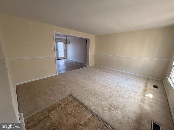 3rd image of 14 Mahogany Dr