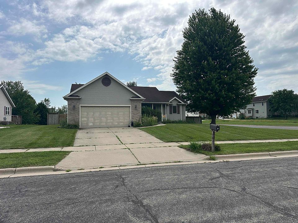 1st image of 102 Emily Cir