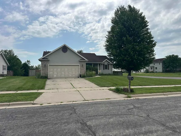 102 Emily Cir, Oregon, WI 53575