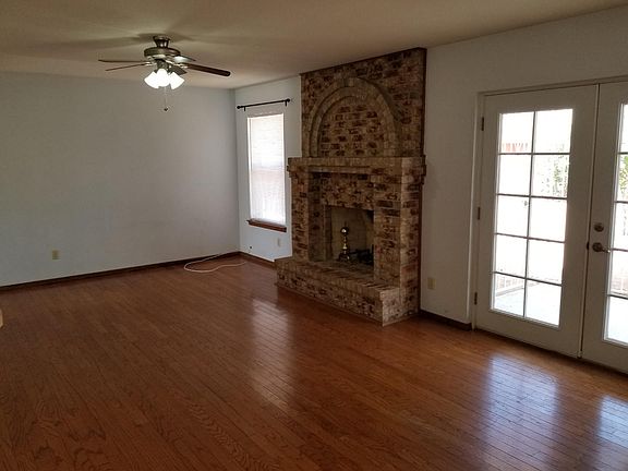 4th image of 11020 Whitehall Dr