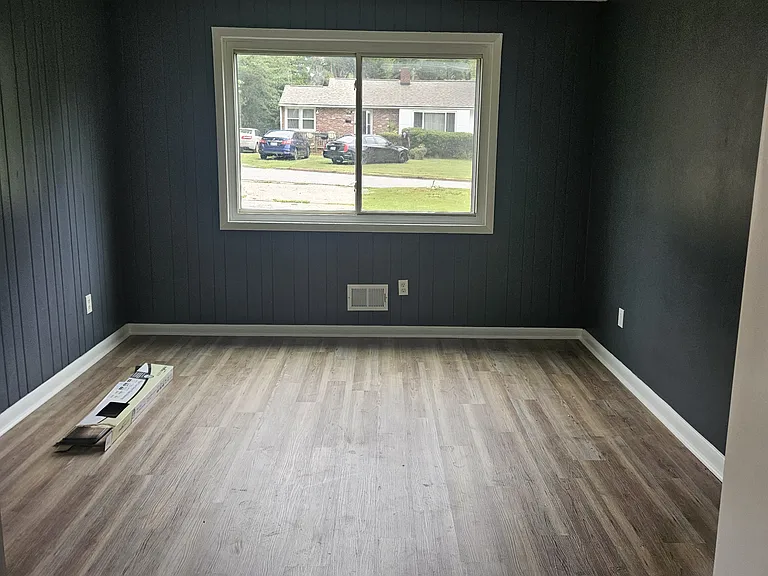 425 Crestview Dr — Photo 10