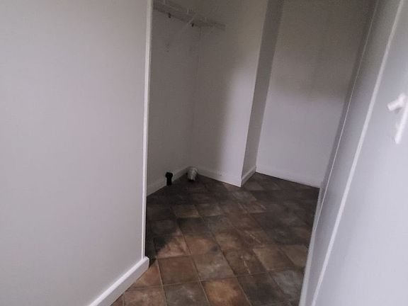 3rd image of 340 Mariposa Dr