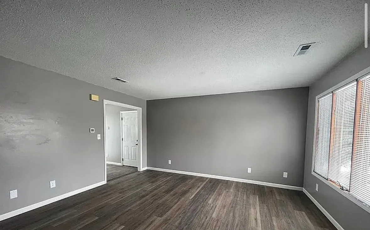 3 bed, 1500 sqft, $1,600 — Photo 3