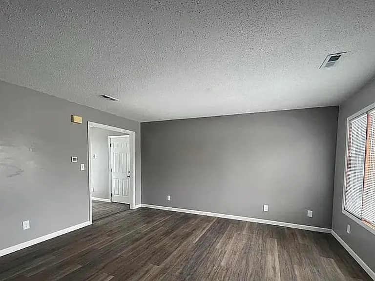 2206 S Holt Ave — Photo 3