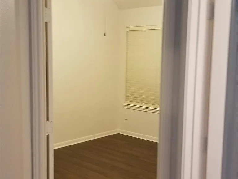 935 Rock Springs Dr — Photo 4