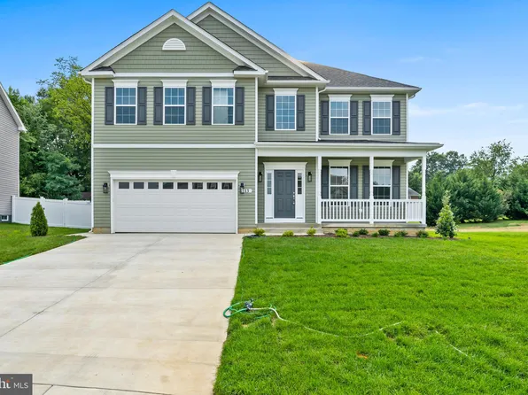 13 Candleberry Dr, La Plata, MD 20646