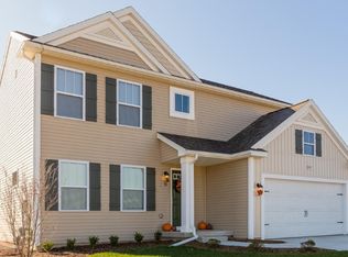 2727 Plover Dr, Kentwood, MI 49508