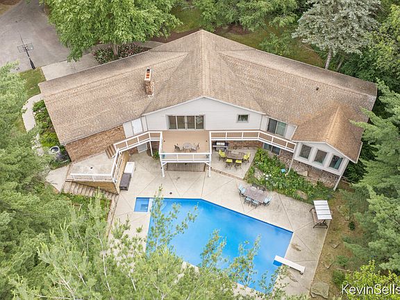 2nd image of 7710 Cascade Pines Dr SE