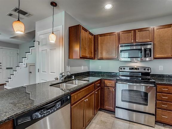 4th image of 4815 Bradford Dr #4815B