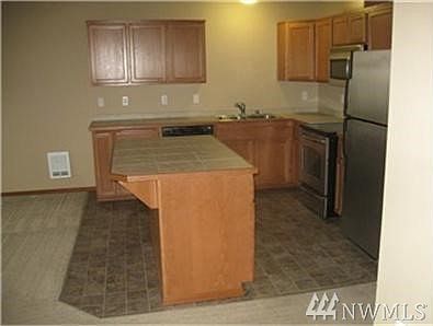 3rd image of 1012 109th Street Ct E
