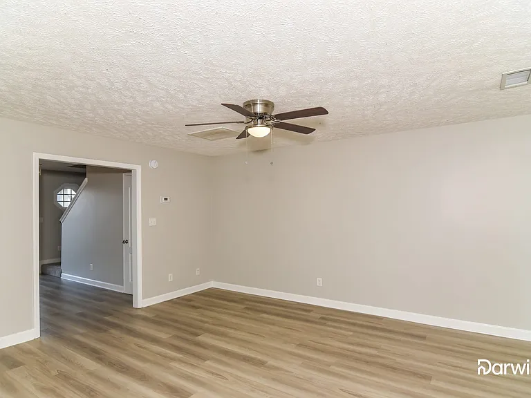 1546 Beaconcrest Cir — Photo 6