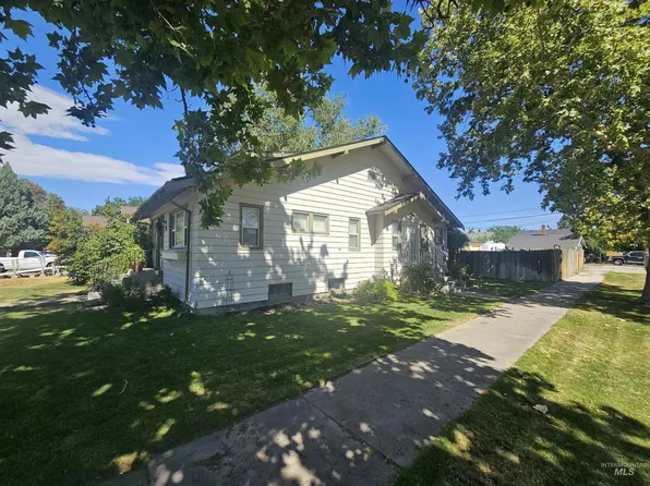 424 6th Ave S, Nampa, ID 83651