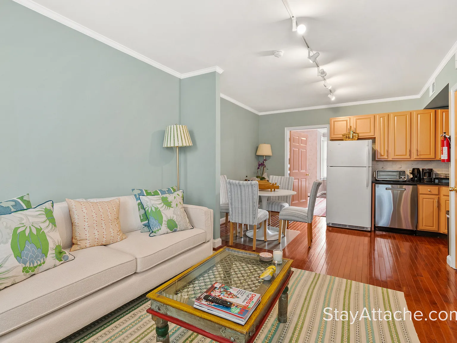 1 bed, 700 sqft, $3,870 — Photo 2
