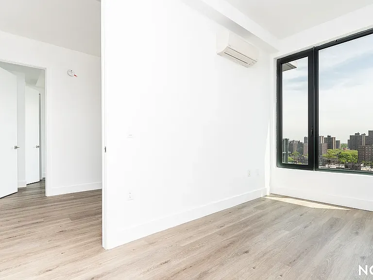 322 Grand Concourse #906 — Photo 10