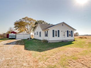 27514 Rangeline Rd, Jerseyville, IL 62052