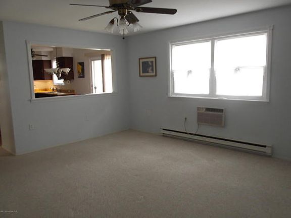 5th image of 3 Greenwood Ln #A