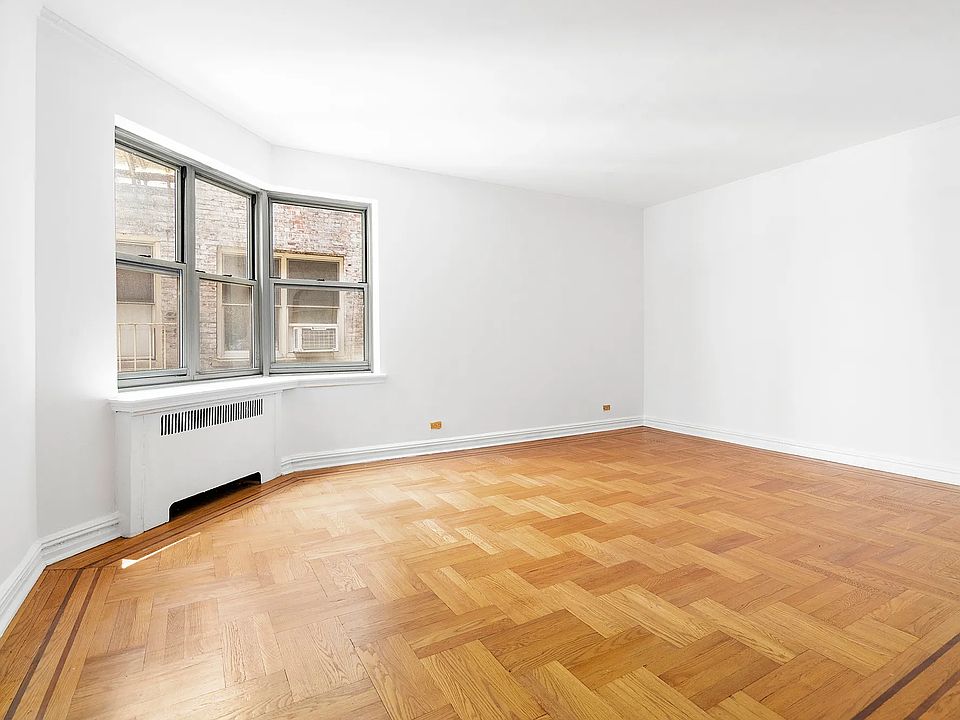 1st image of 120 Bennett Ave APT 2A