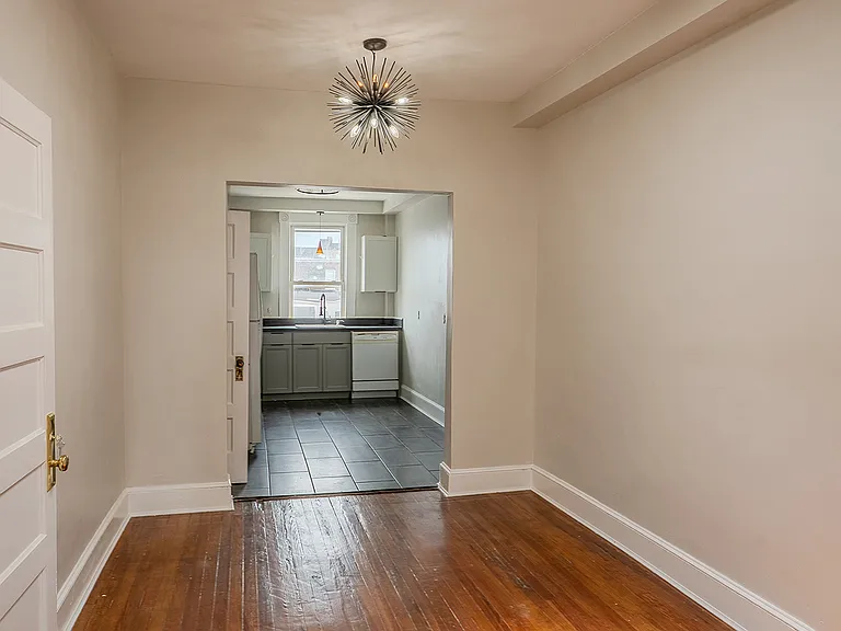2222 Linden Ave — Photo 36
