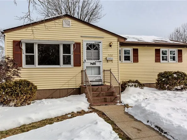 266 Vineyard Rd, Warwick, RI 02889