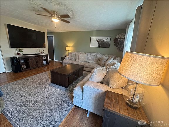 2nd image of 6089 Green Knolls Dr