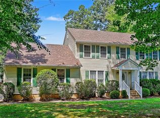 925 Oxford Dr, Virginia Beach, VA 23452