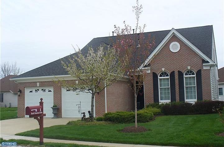 1st image of 1 N Valentine Dr