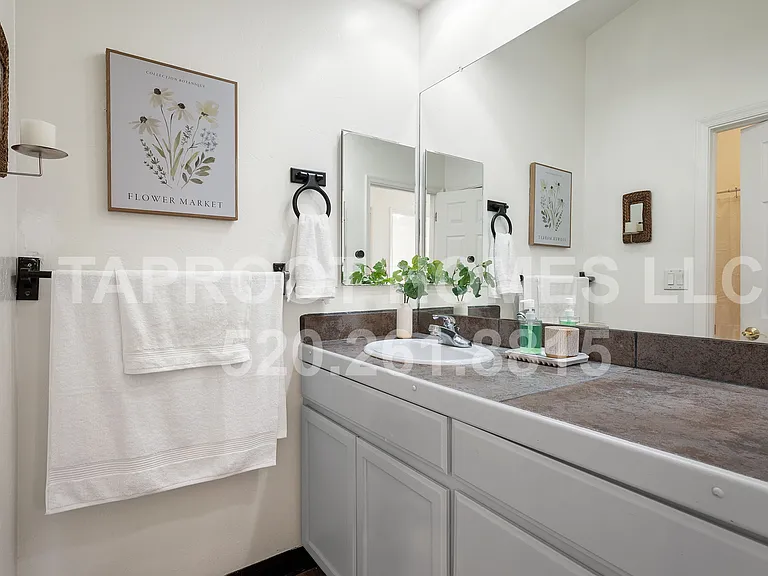 730 E Lester St #2 — Photo 22
