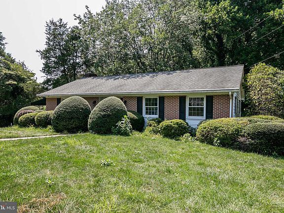4th image of 2012 Cypress Dr