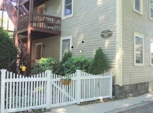 10 Herbert St APT 32, Salem, MA 01970